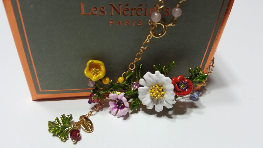 multi flowers necklace