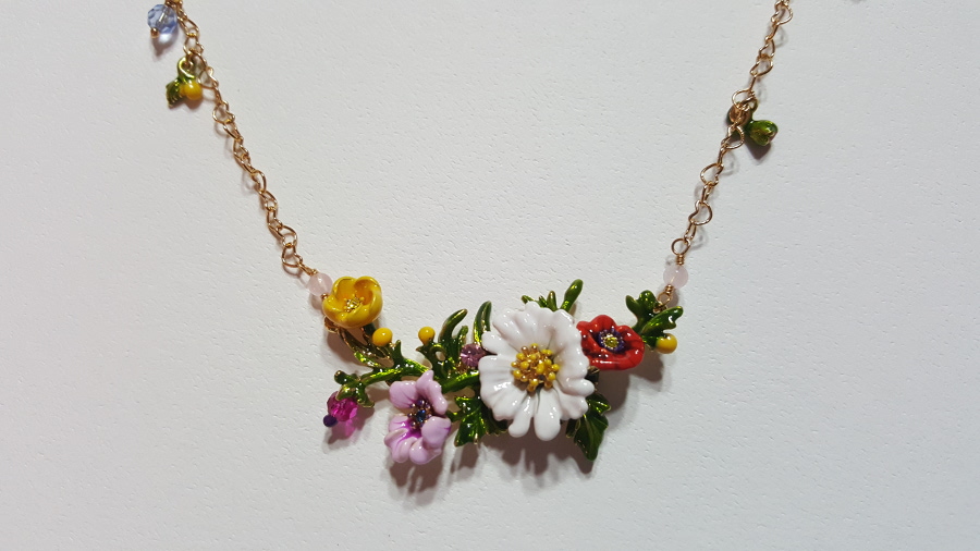 multi flowers necklace